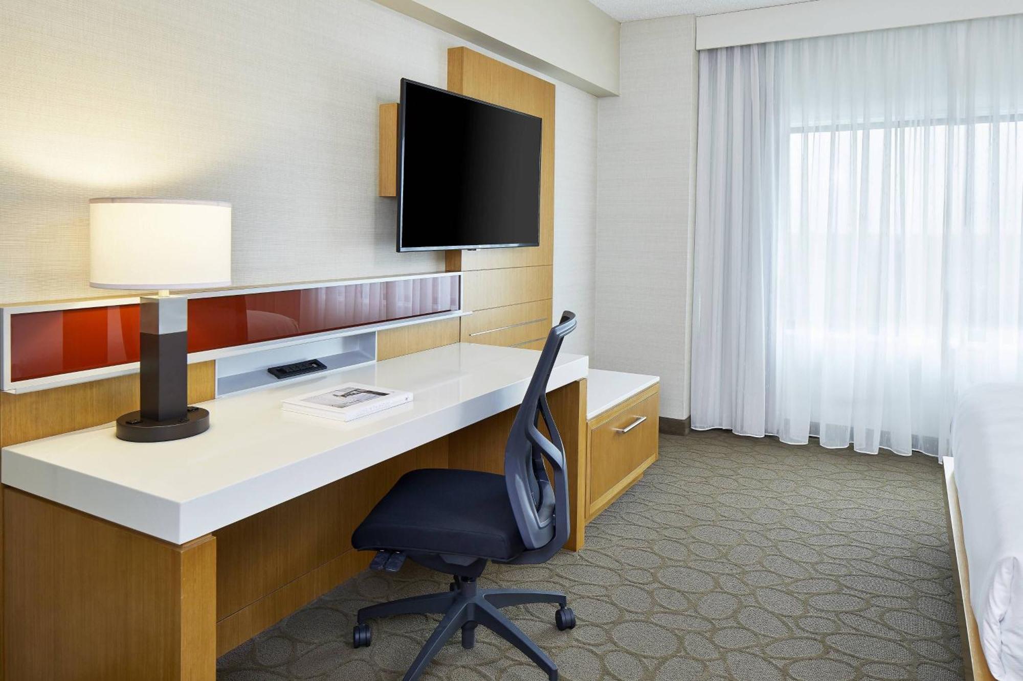 Renaissance Chicago Glenview Suites Hotel Экстерьер фото