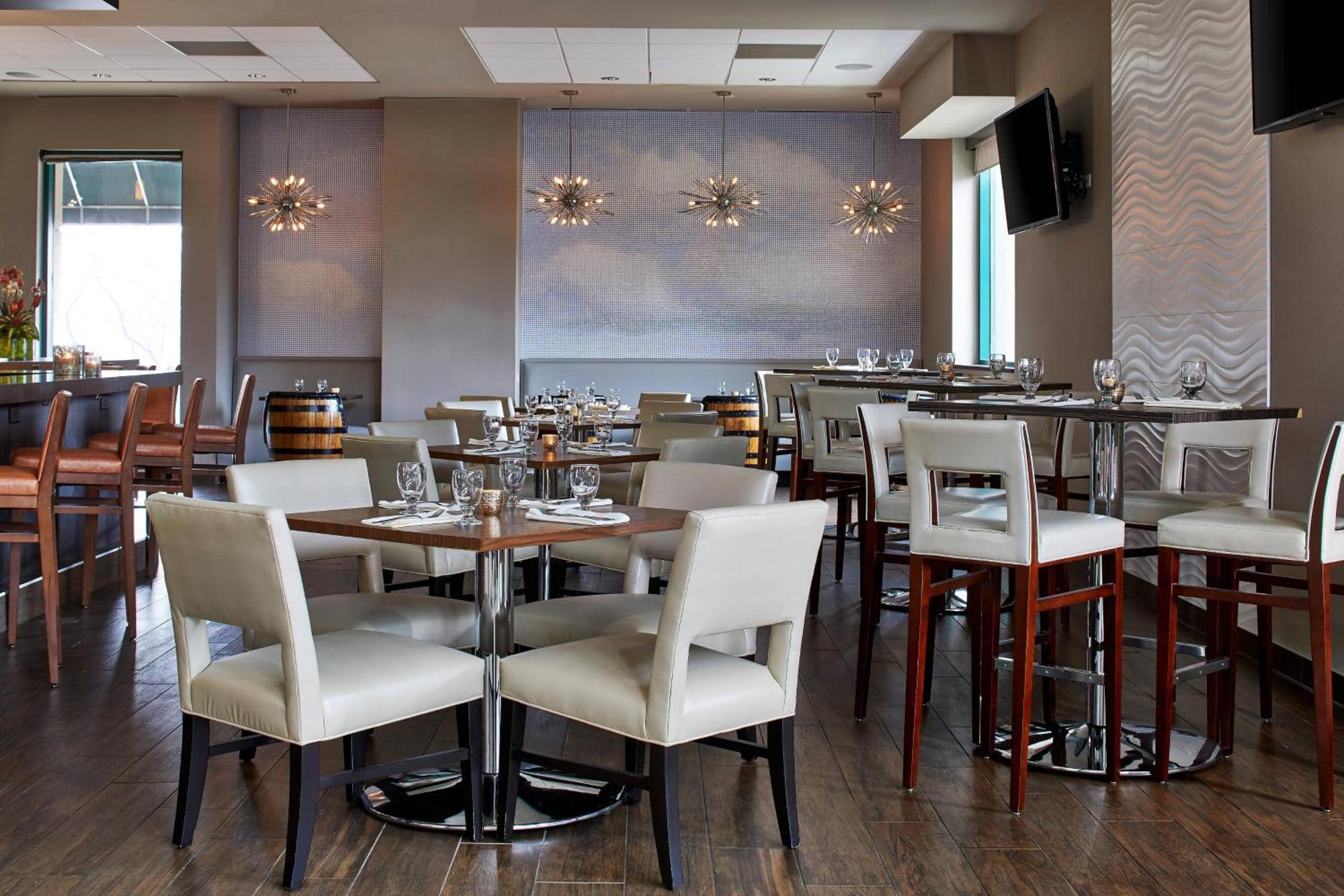 Renaissance Chicago Glenview Suites Hotel Экстерьер фото