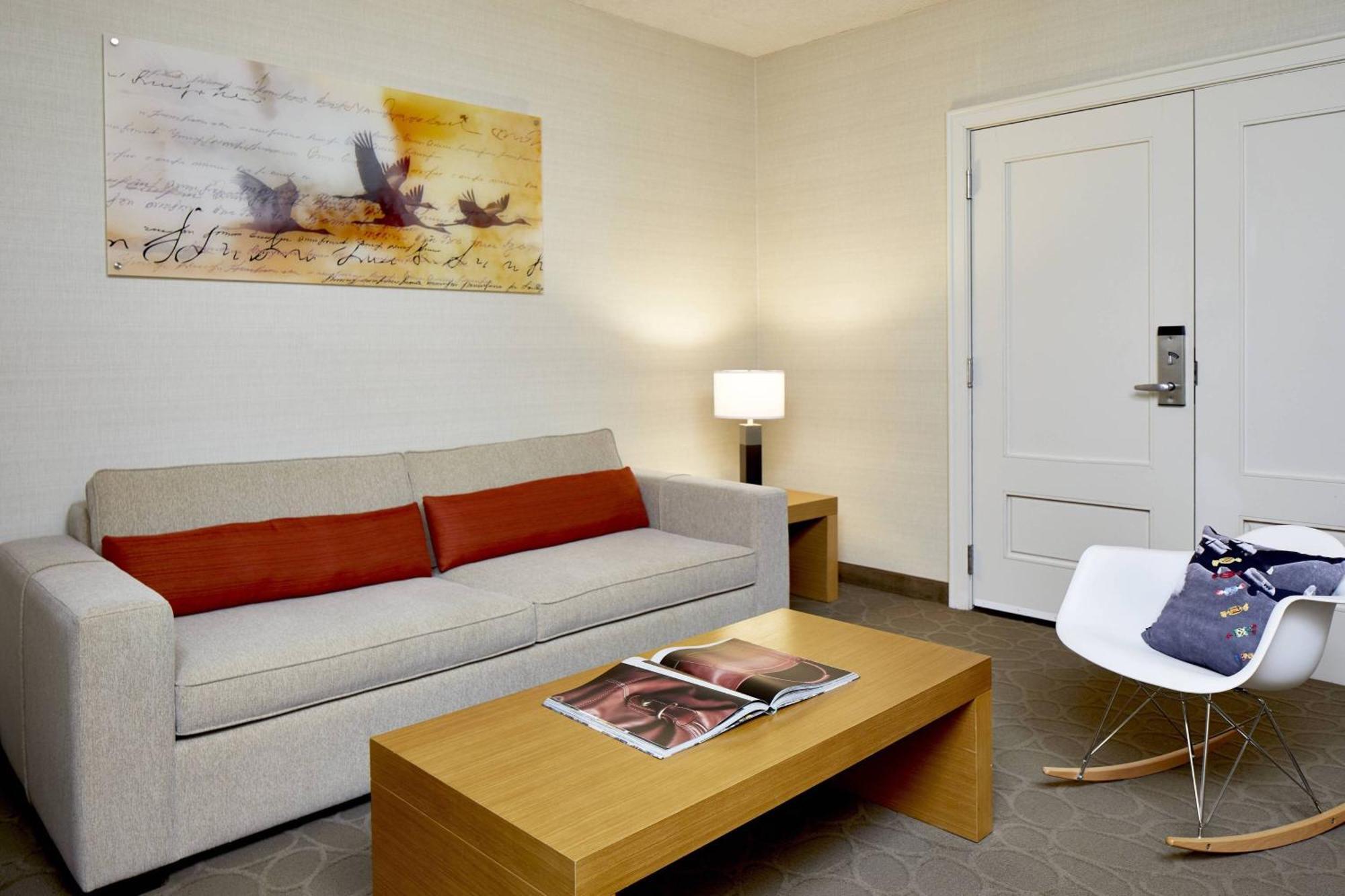 Renaissance Chicago Glenview Suites Hotel Экстерьер фото